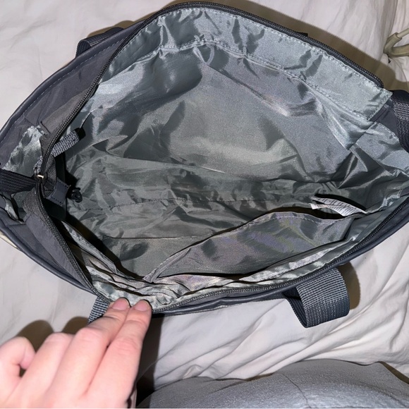 Diaper bag - Picture 4 of 5